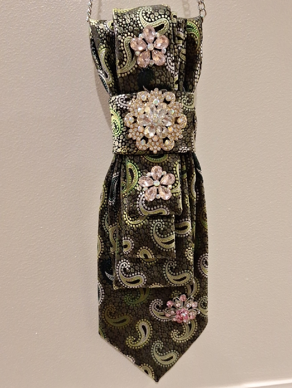 Q. Brand Green Paisley Jeweled Necktie Necklace